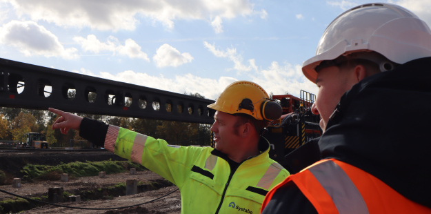 Tijdens de Bouworiëntatiedag 2025 ontvingen we Avans-studenten op Westfields III: een logistiek bouwproject van 70.000 m² in samenwerking met KWS Infra.