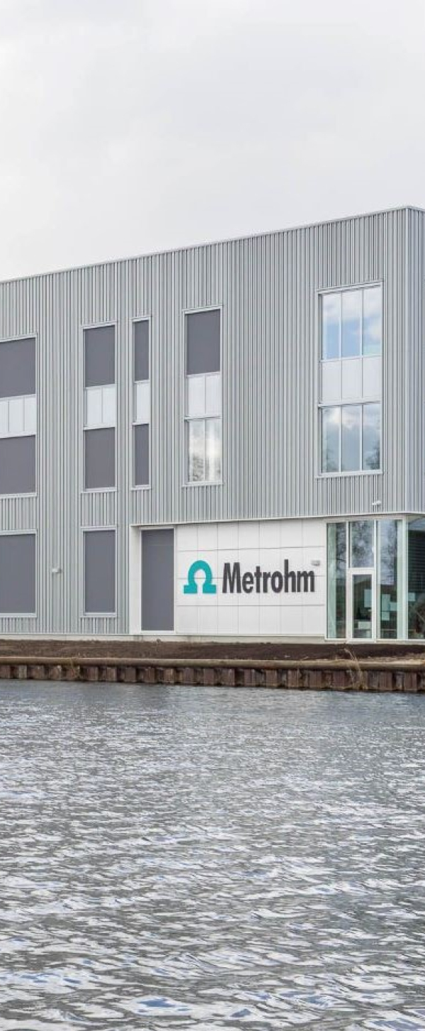 Metrohm referentie beeld buitenzijde waterkant