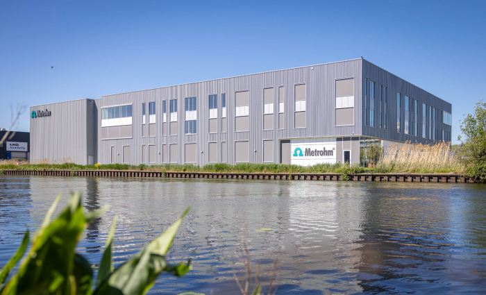 Gebouw Omega Metrohm bedrijfshuisvesting hightech maakindustrie  