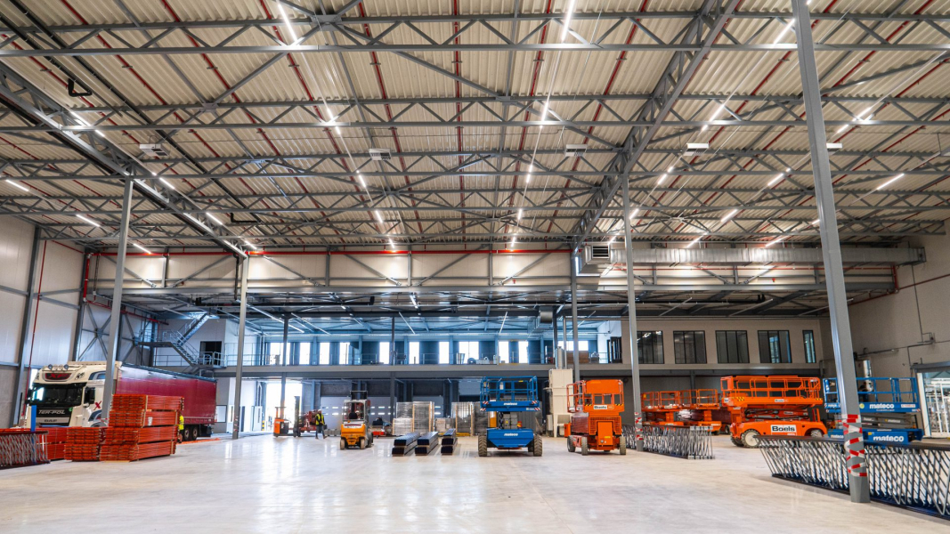 Referentie bedrijfshuisvesting Almelo T37C Industrie en logistiek