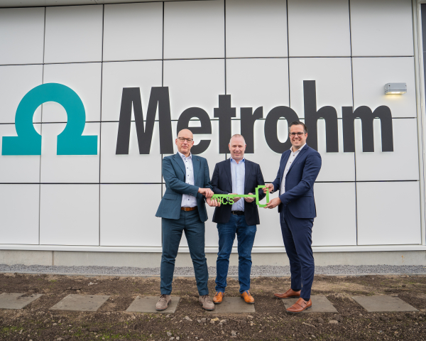 Sleuteloverdracht Omega aan Metrohm 