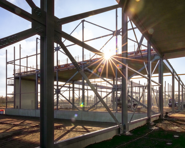 Er is gestart met de staalconstructie